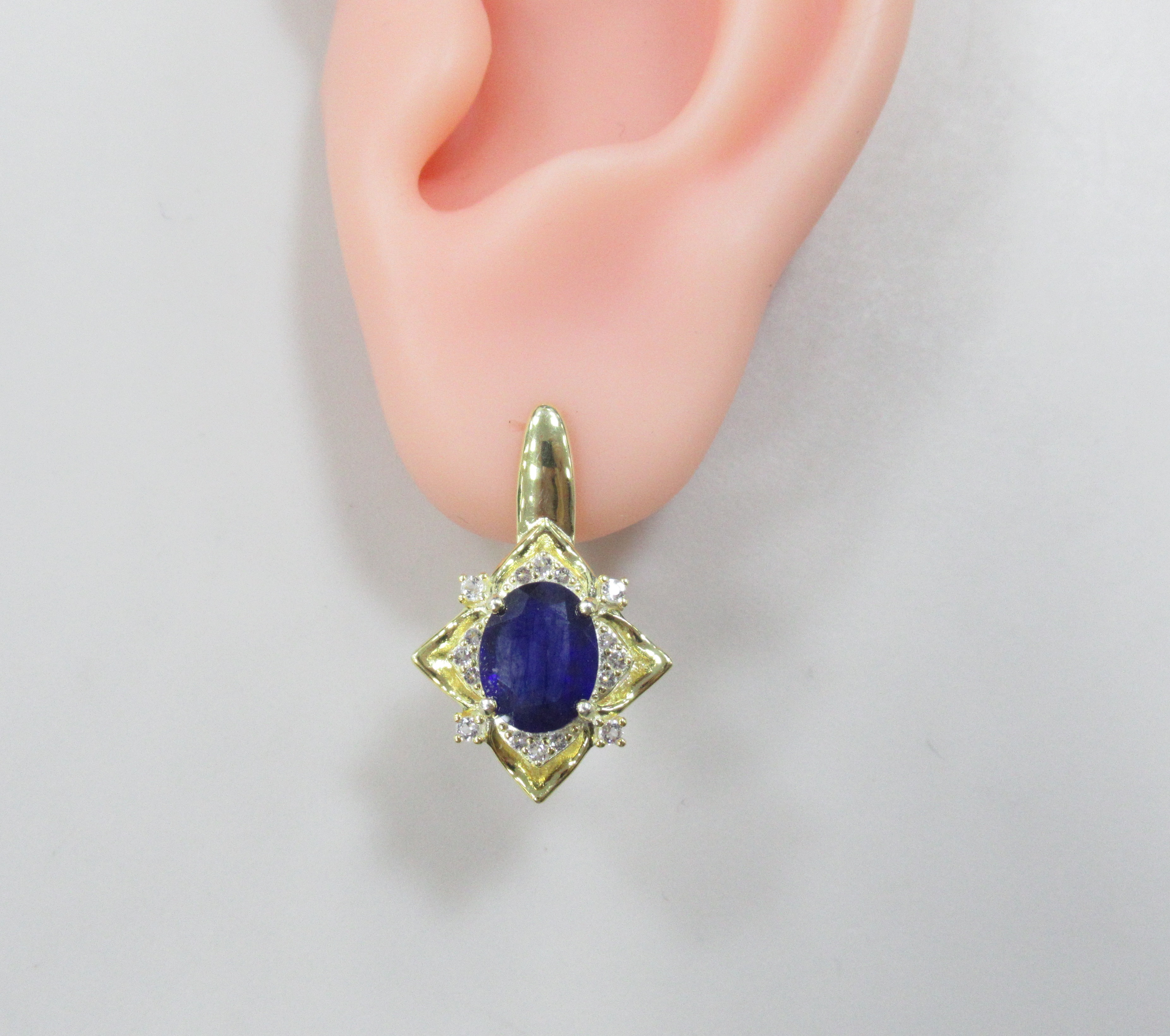 Серебряные серьги с сапфирами